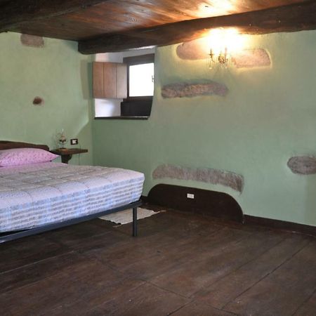 Villa Il Borgo Di Monica Domodossola Exterior foto