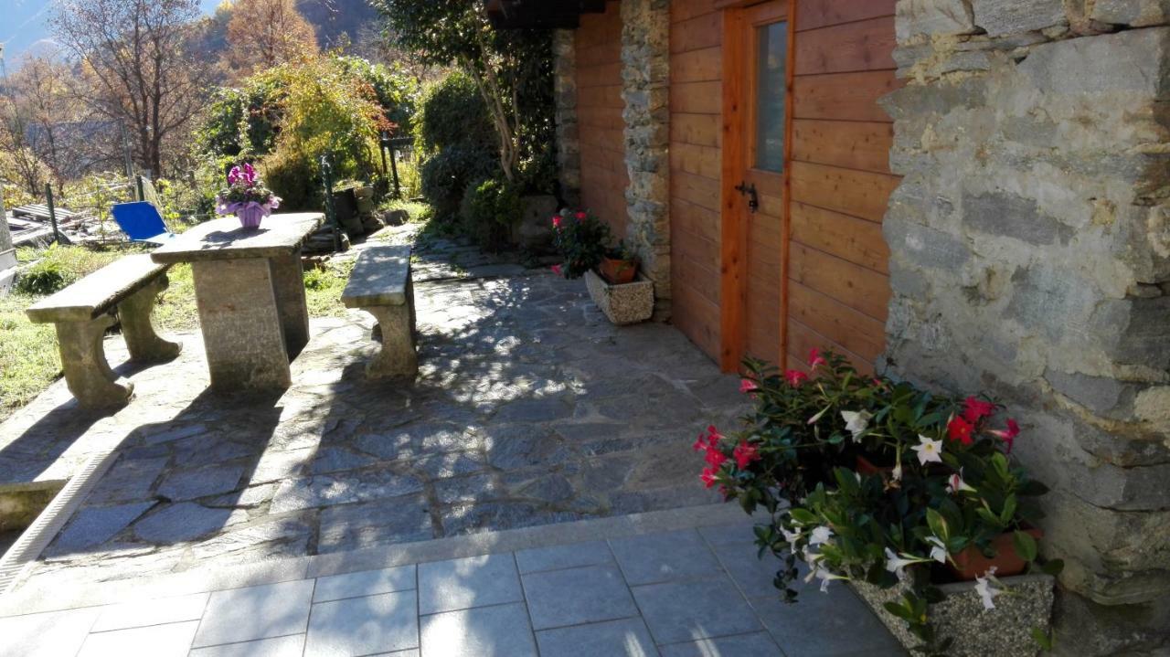 Villa Il Borgo Di Monica Domodossola Exterior foto