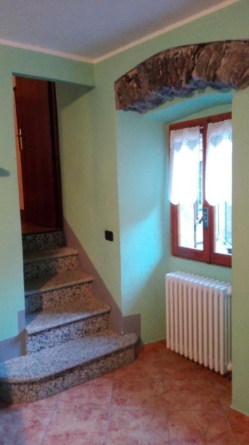 Villa Il Borgo Di Monica Domodossola Exterior foto