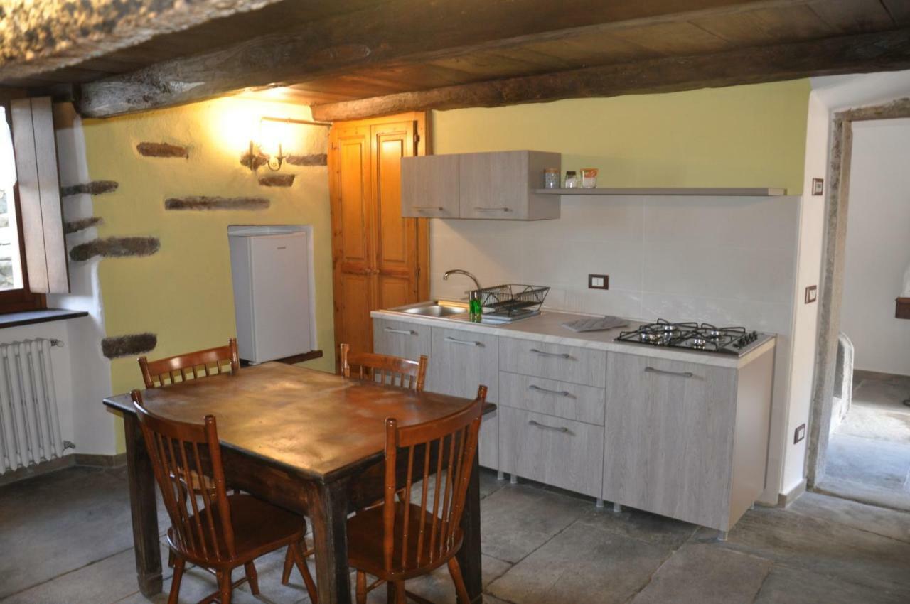 Villa Il Borgo Di Monica Domodossola Exterior foto