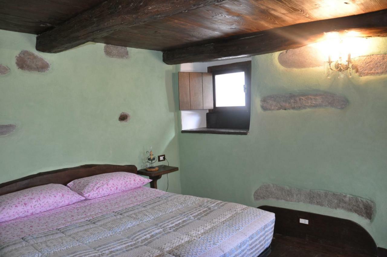 Villa Il Borgo Di Monica Domodossola Exterior foto