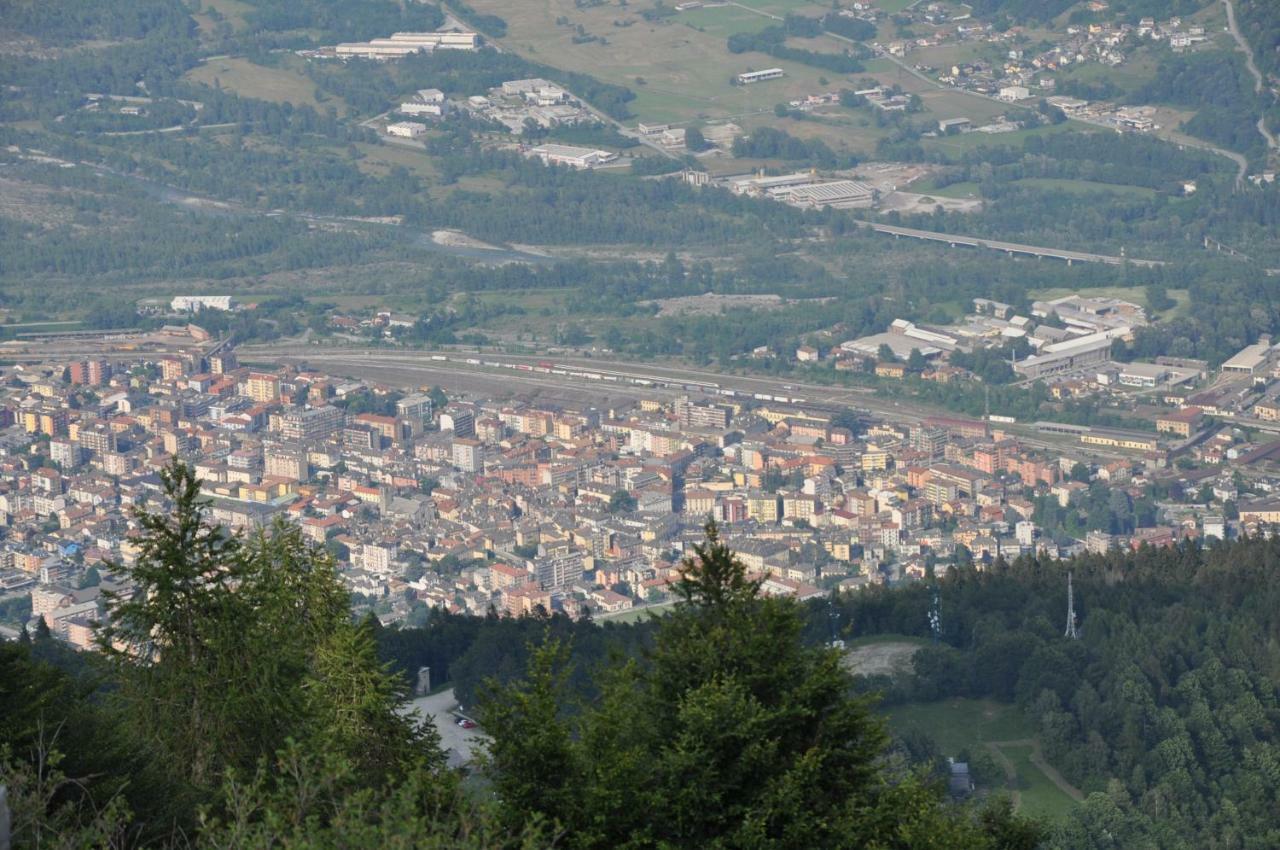 Villa Il Borgo Di Monica Domodossola Exterior foto